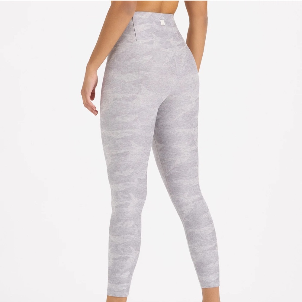 Vuori Gray Camo Leggings